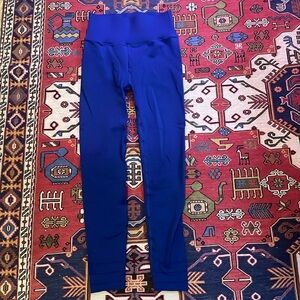 FABLETICS Mid-Rise SculptKnit Light blue athletic pant 7/8 leggings Size Small